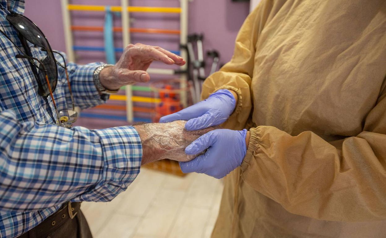 Las residencias de mayores de Granada no son ajenas a la crisis sanitaria.