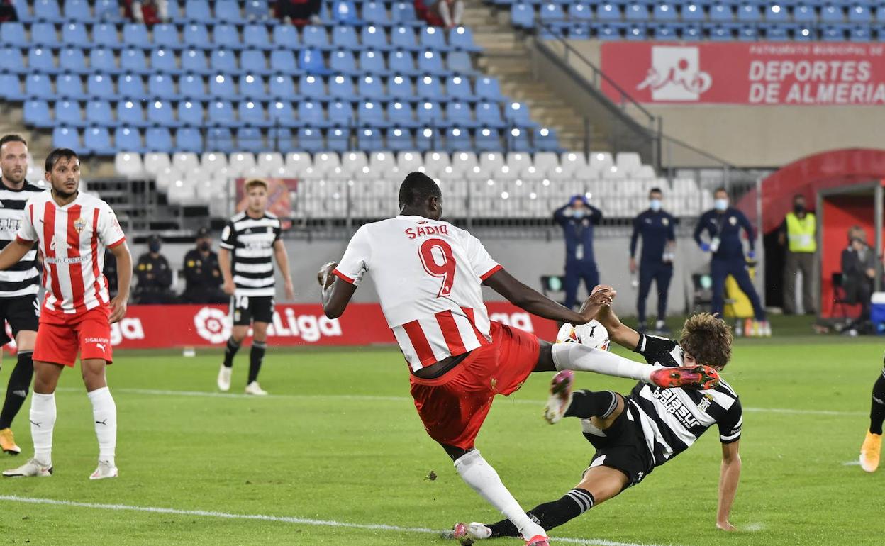 El conjunto almeriense enseñó que tiene vida en una buena segunda parte.