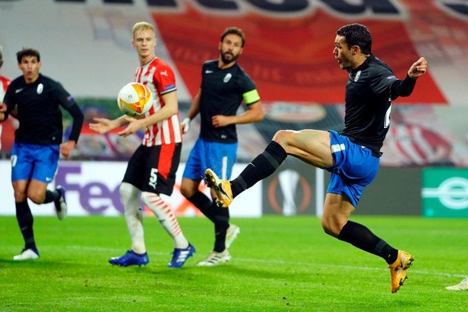 El encuentro se celebra en el en el Philips Stadion.