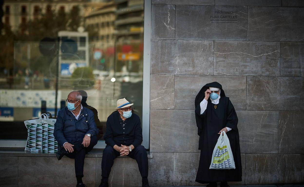 Coronavirus | Granada suma en 24 horas más contagiados que siete Comunidades Autónomas