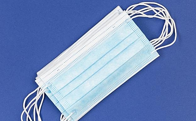 El Gobierno abre la puerta a bajar el IVA de las mascarillas