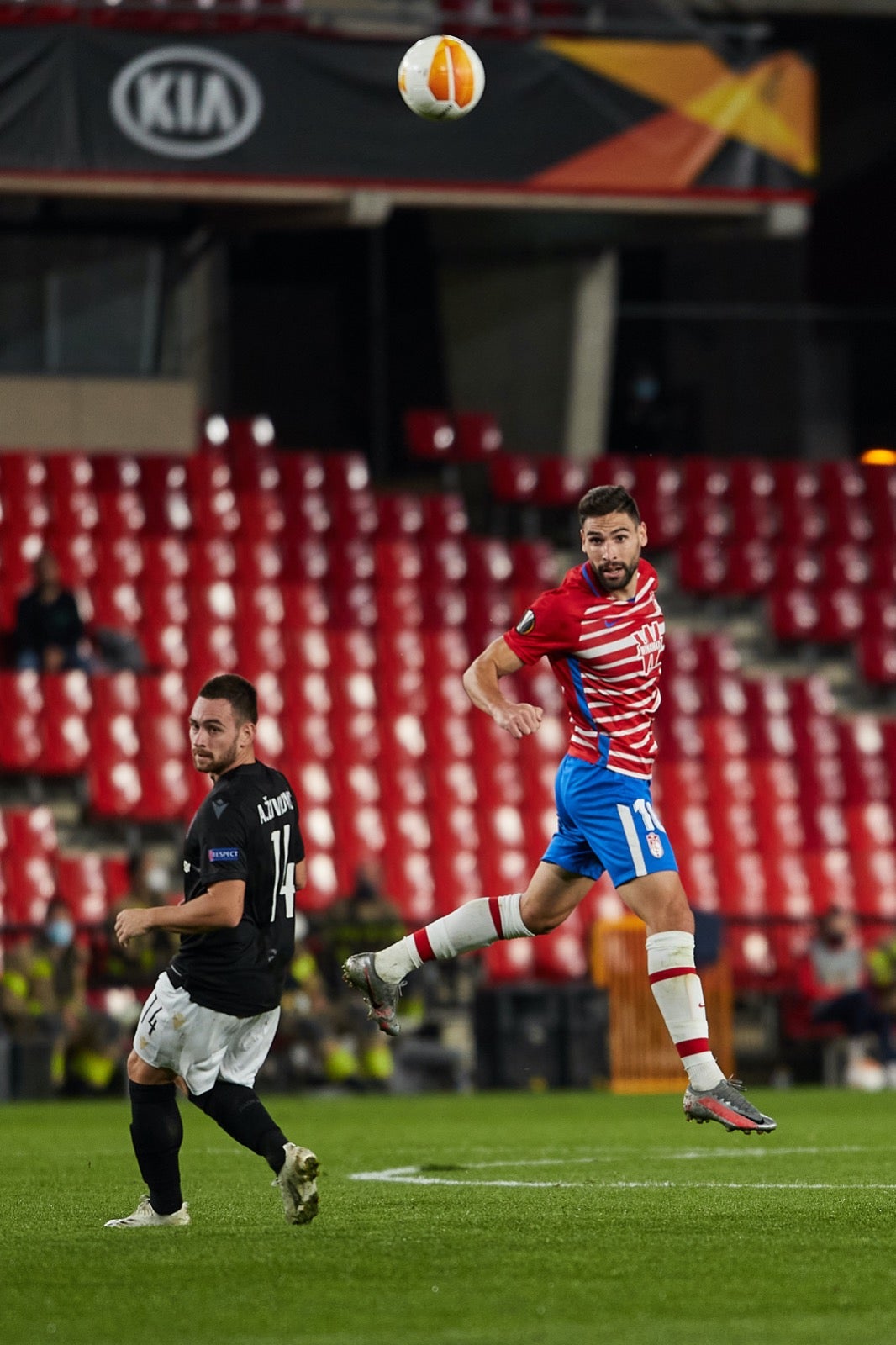 El conjunto rojiblanco se ha estrenado en Europa League en Los Cármenes