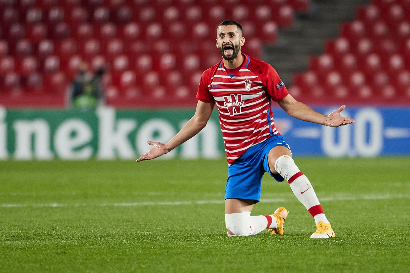 El conjunto rojiblanco se ha estrenado en Europa League en Los Cármenes