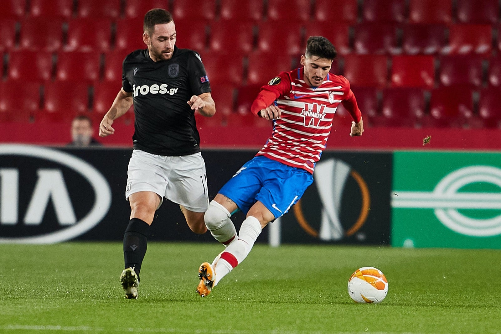 El conjunto rojiblanco se ha estrenado en Europa League en Los Cármenes