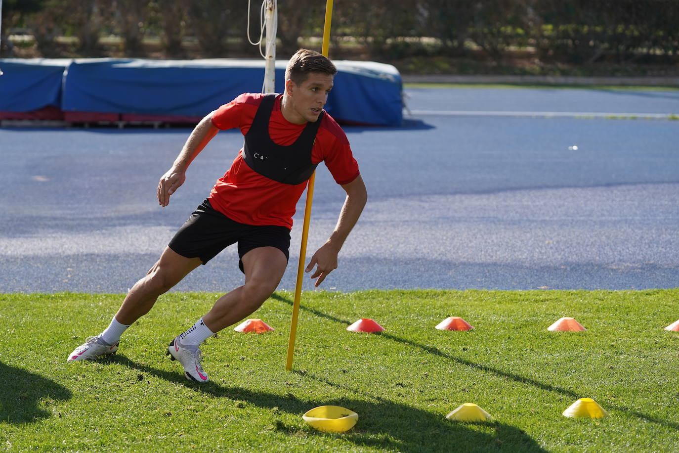 José Gomes repite convocatoria para el partido de mañana, con jornada de activación en el Estadio de los Juegos Mediterráneos en la matinal