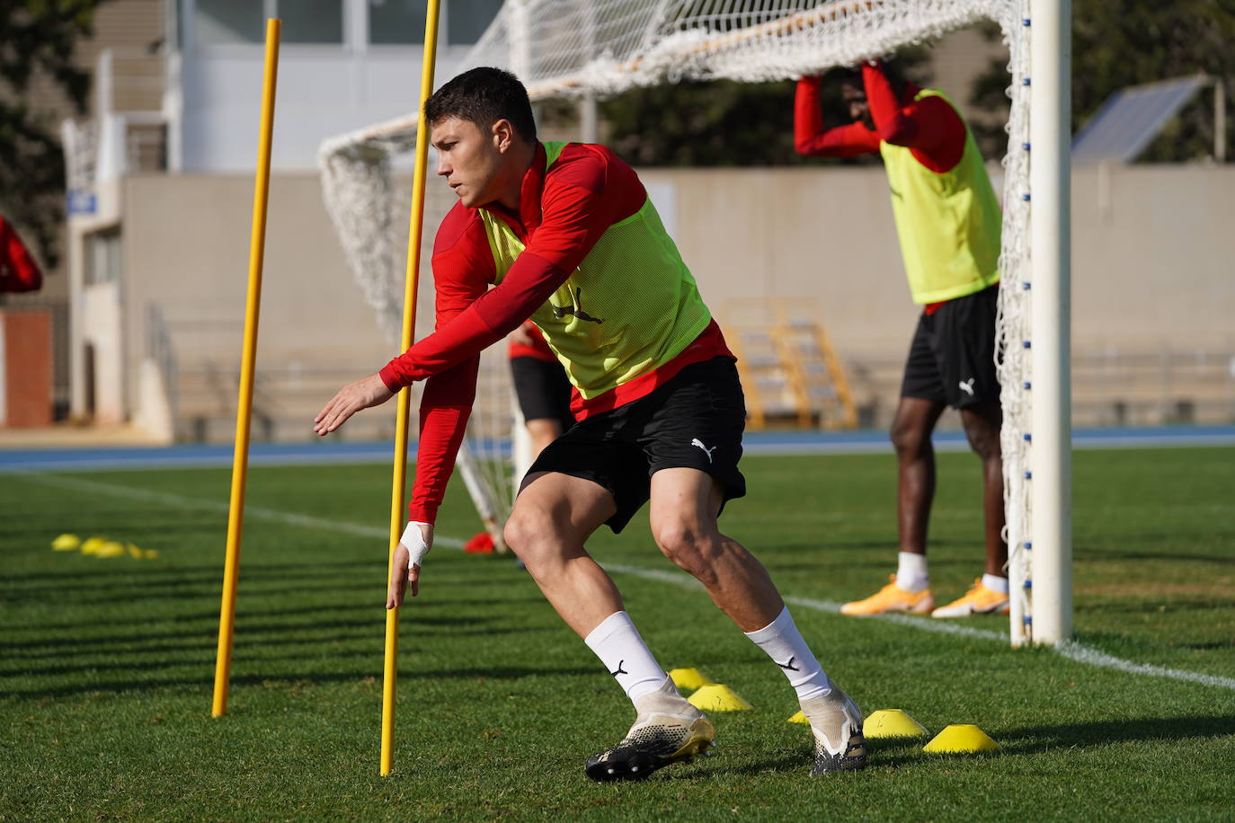 José Gomes repite convocatoria para el partido de mañana, con jornada de activación en el Estadio de los Juegos Mediterráneos en la matinal