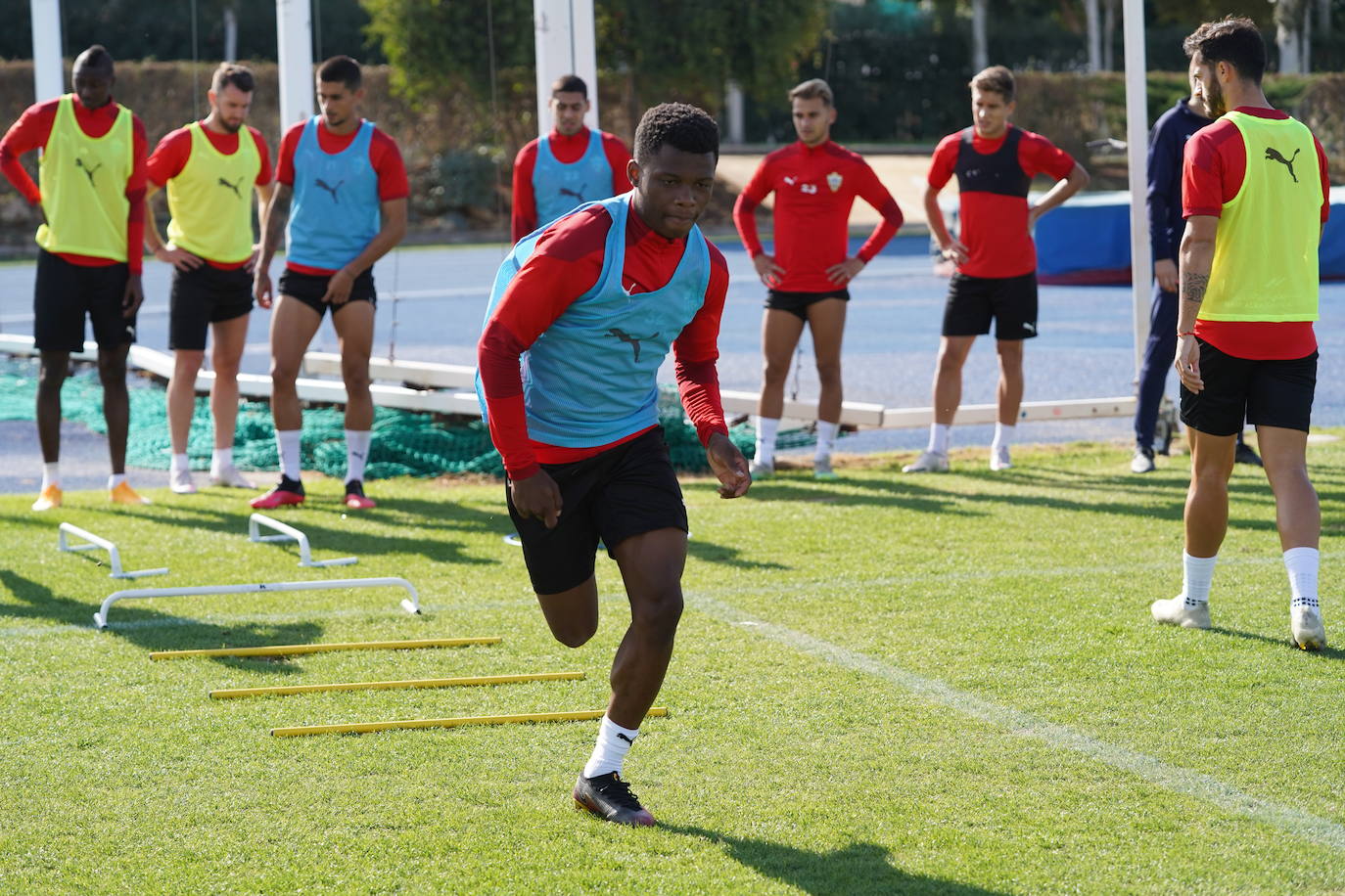 José Gomes repite convocatoria para el partido de mañana, con jornada de activación en el Estadio de los Juegos Mediterráneos en la matinal