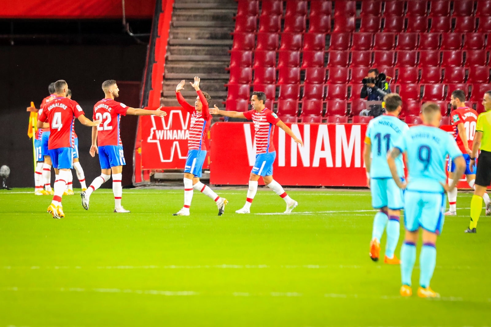 Revive en imágenes el encuentro entre rojiblancos y granotas