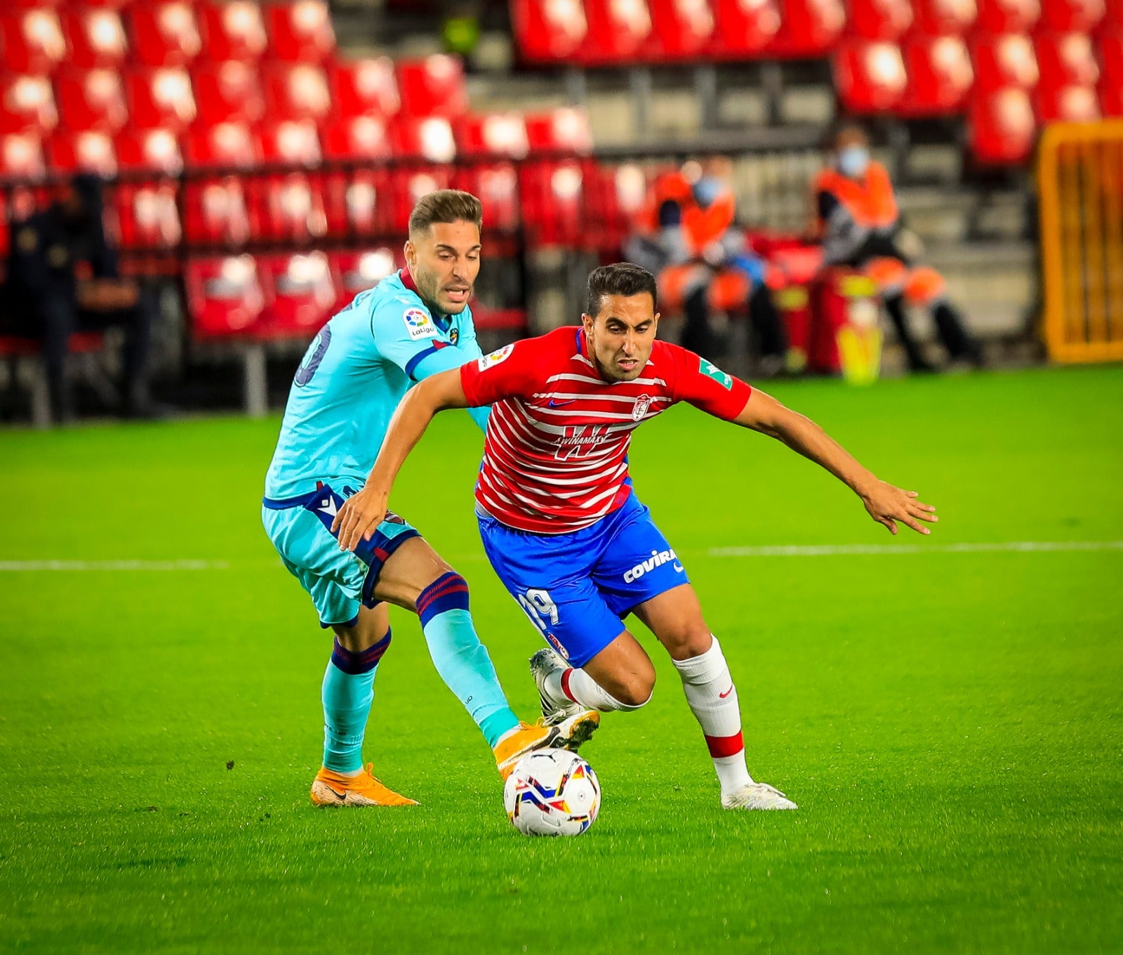 Revive en imágenes el encuentro entre rojiblancos y granotas