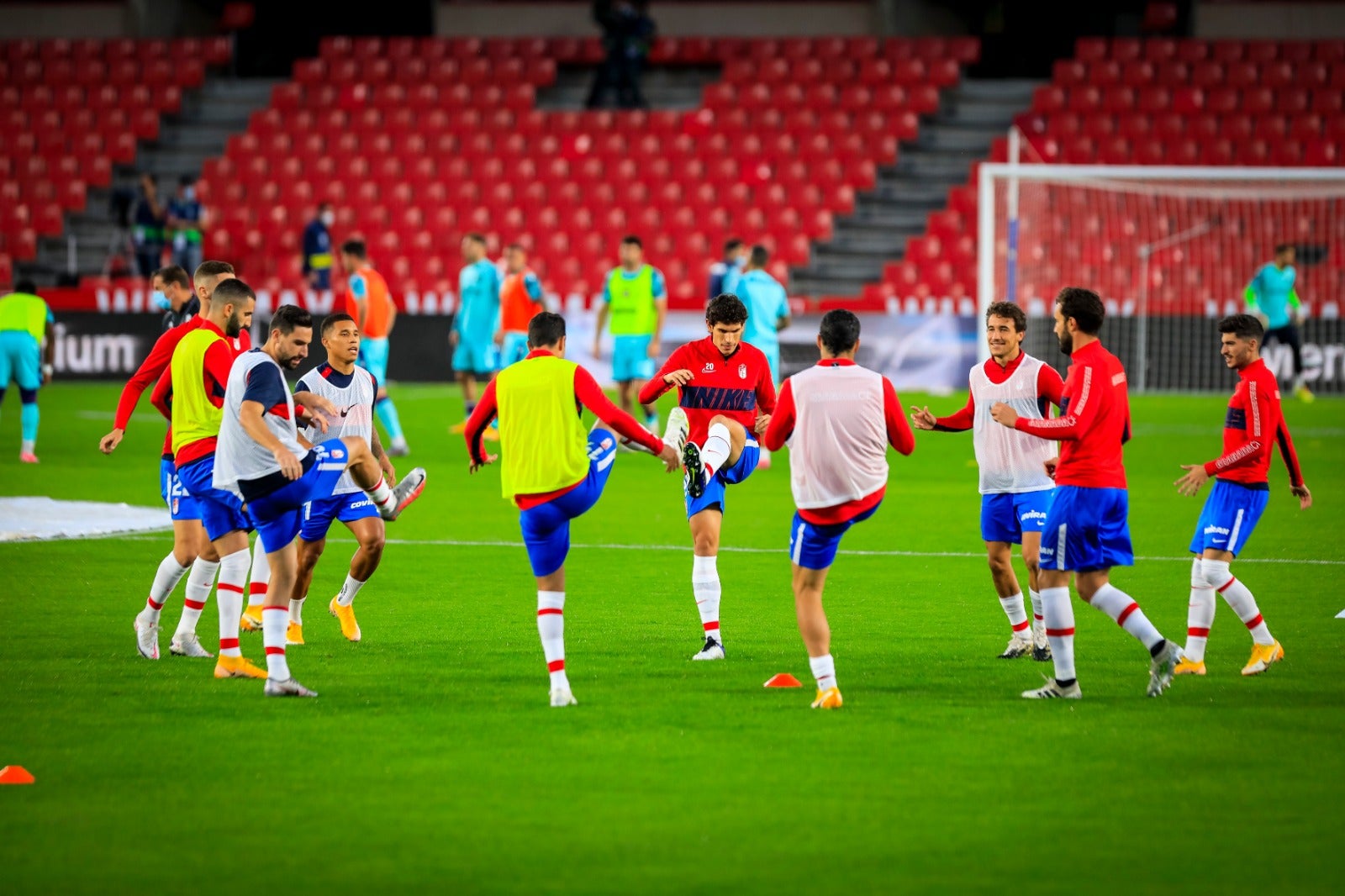 Revive en imágenes el encuentro entre rojiblancos y granotas