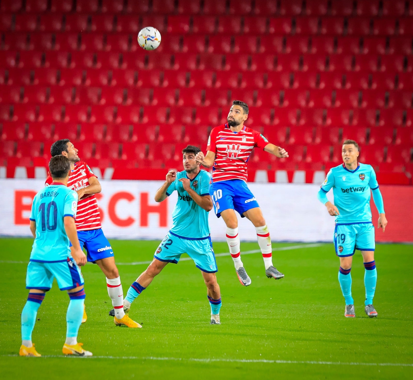 Revive en imágenes el encuentro entre rojiblancos y granotas