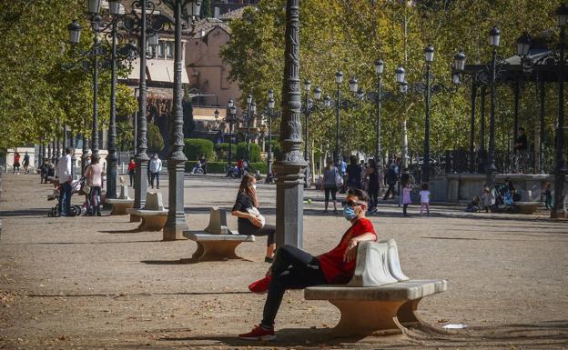 Moreno: «Los contagios en Granada se han descontrolado: me preocupa que la única solución sea el confinamiento en casa»