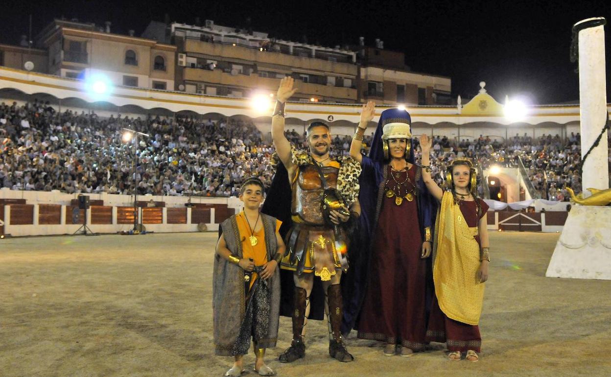 Los personajes del general cartaginés Aníbal y la princesa íbera Himilce, en una de las ediciones pasadas. 