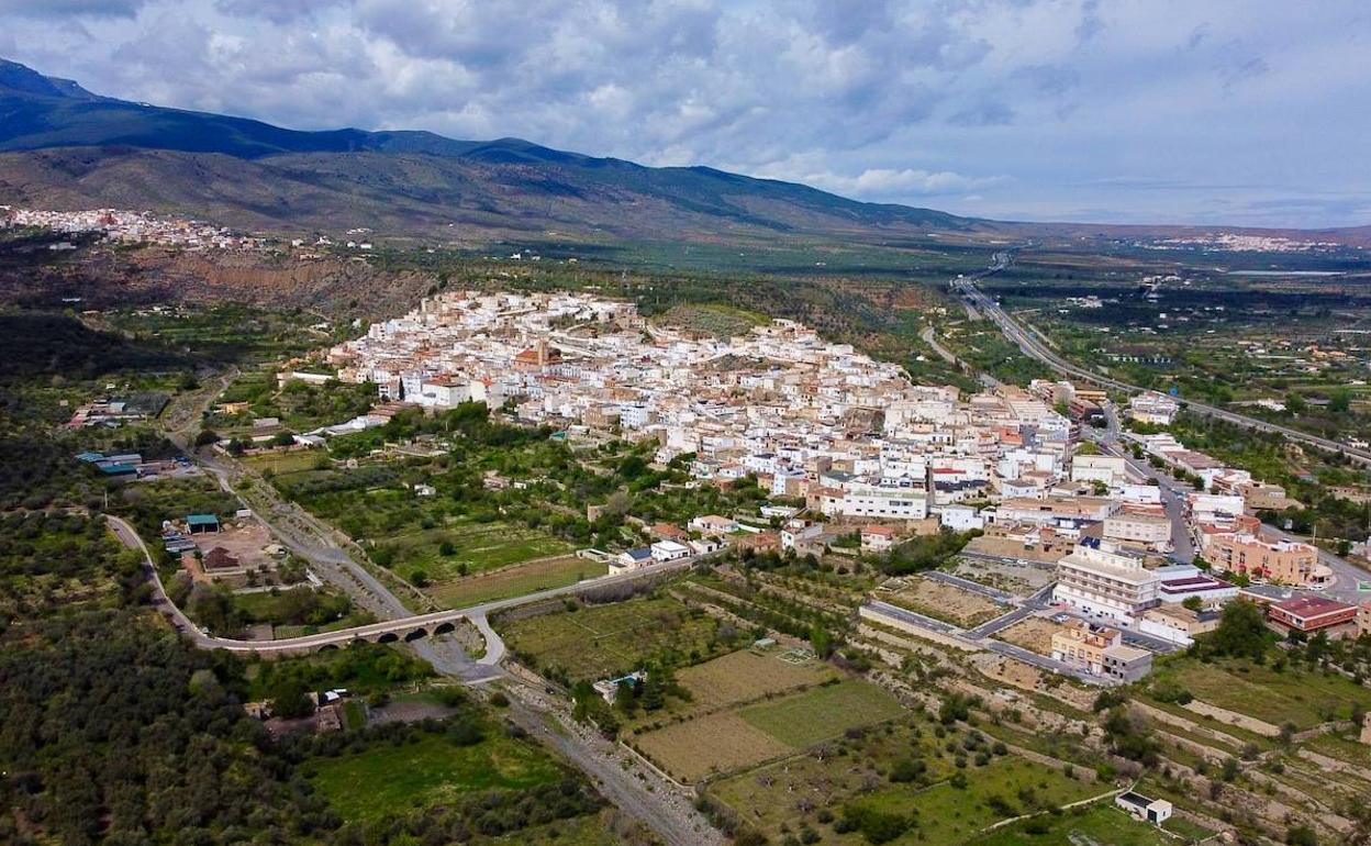 Vista general del municipio de Abla, uno de los siete que componen la comarca del Río Nacimiento. 