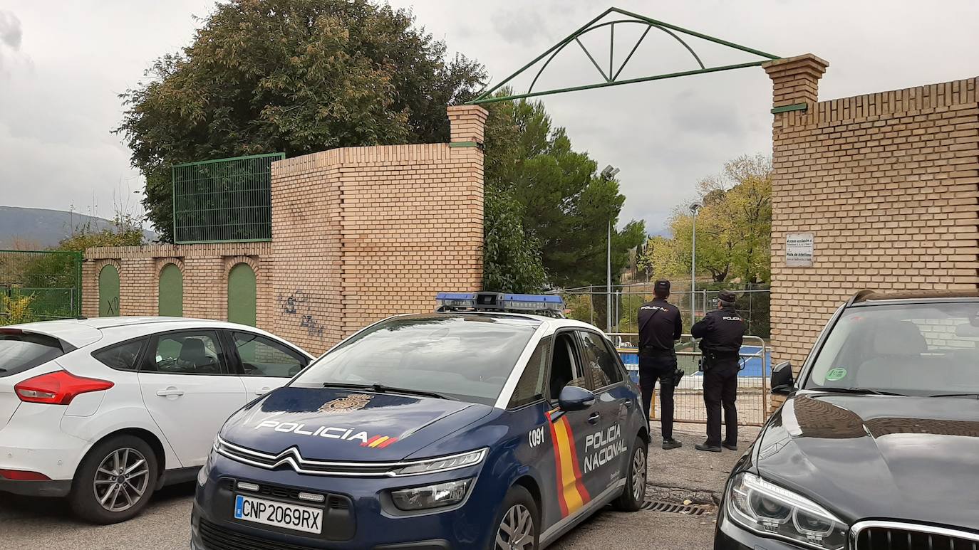 Fotos: Unos 8.500 aspirantes a ser Policía Nacional realizan las pruebas físicas en la sede de Jaén