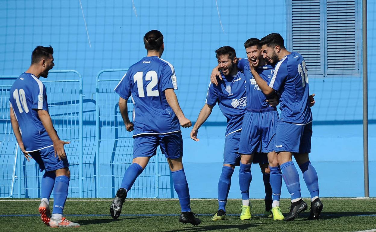 El Maracena celebra uno de sus últimos goles. 
