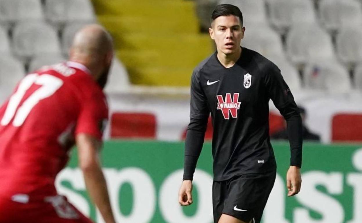 Nehuén Pérez, convocado con Argentina, tuvo escasos minutos en Chipre. 