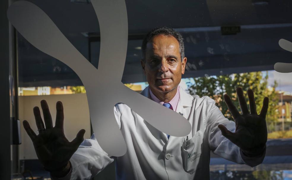 José Antonio Lorente, director científico de Genyo. En el vídeo, visitamos el centro y conocemos a su equipo. 