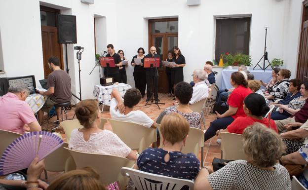 Radioteatro en directo para enfermos de alzheimer. 