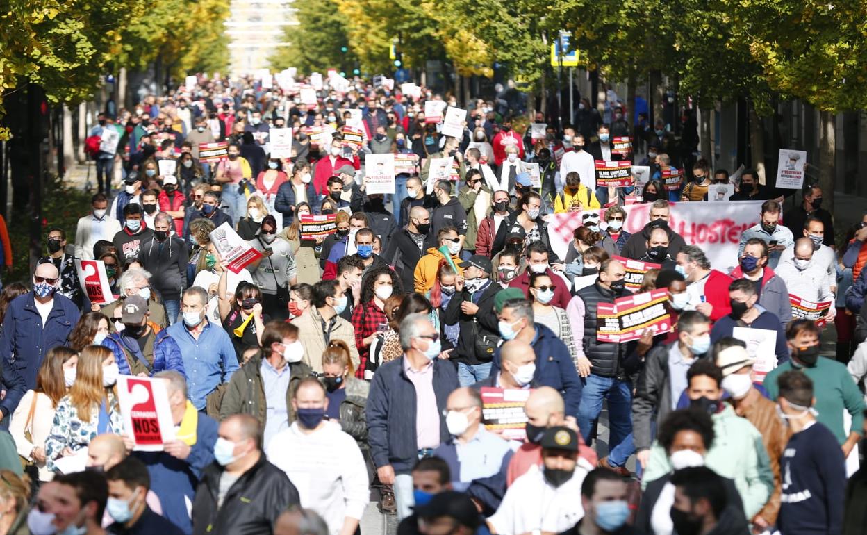 La manifestación partió del Triunfo y concluyó con la lectura del manifiesto en las escaleras del Palacio de Congresos. 