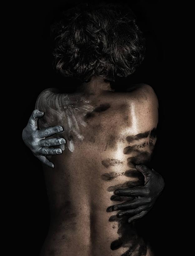 Autofoto de Virginia Castillejo de un aforismo de Lorenzo Oliván sobre el miedo a olvidarse de uno mismo. 