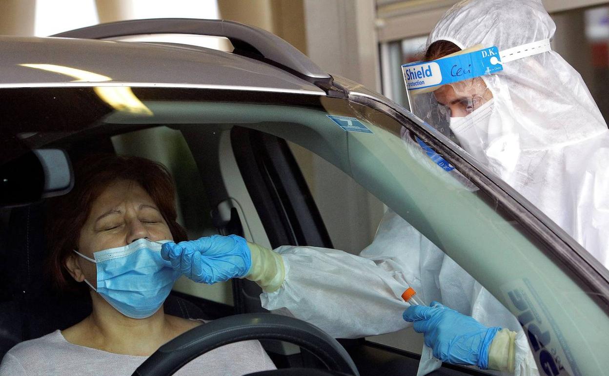 Crisis de la Covid-19 en Almería | La pandemia sitúa el ojo del huracán sobre la capital con más de 500 casos en los últimos siete días