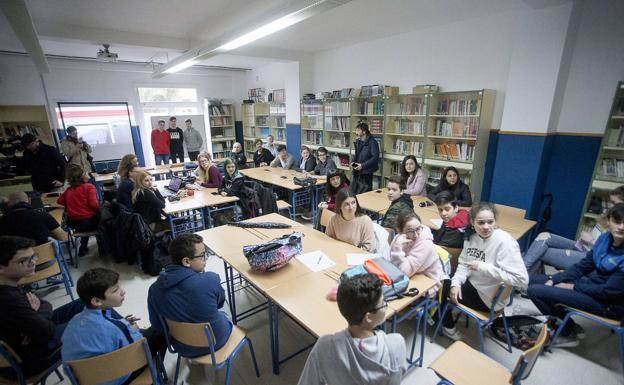 Andalucía publica una convocatoria urgente para profesores a la que se puede optar sin el Máster