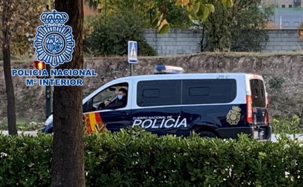 Detienen por 24ª vez a un delincuente de Granada por 30 robos en tiendas el centro