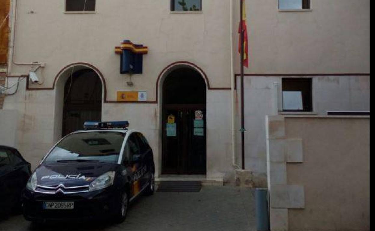 Atracos en Granada | A prisión un hombre que atracó un salón de juego y una panadería de Granada a punta de cuchillo