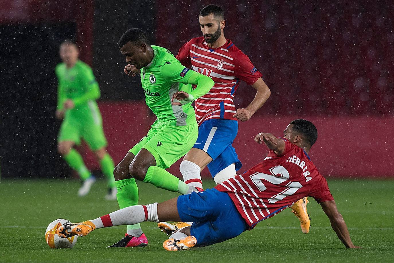 Los de Diego Martínez buscan poner pie y medio en la siguiente ronda de la Europa League