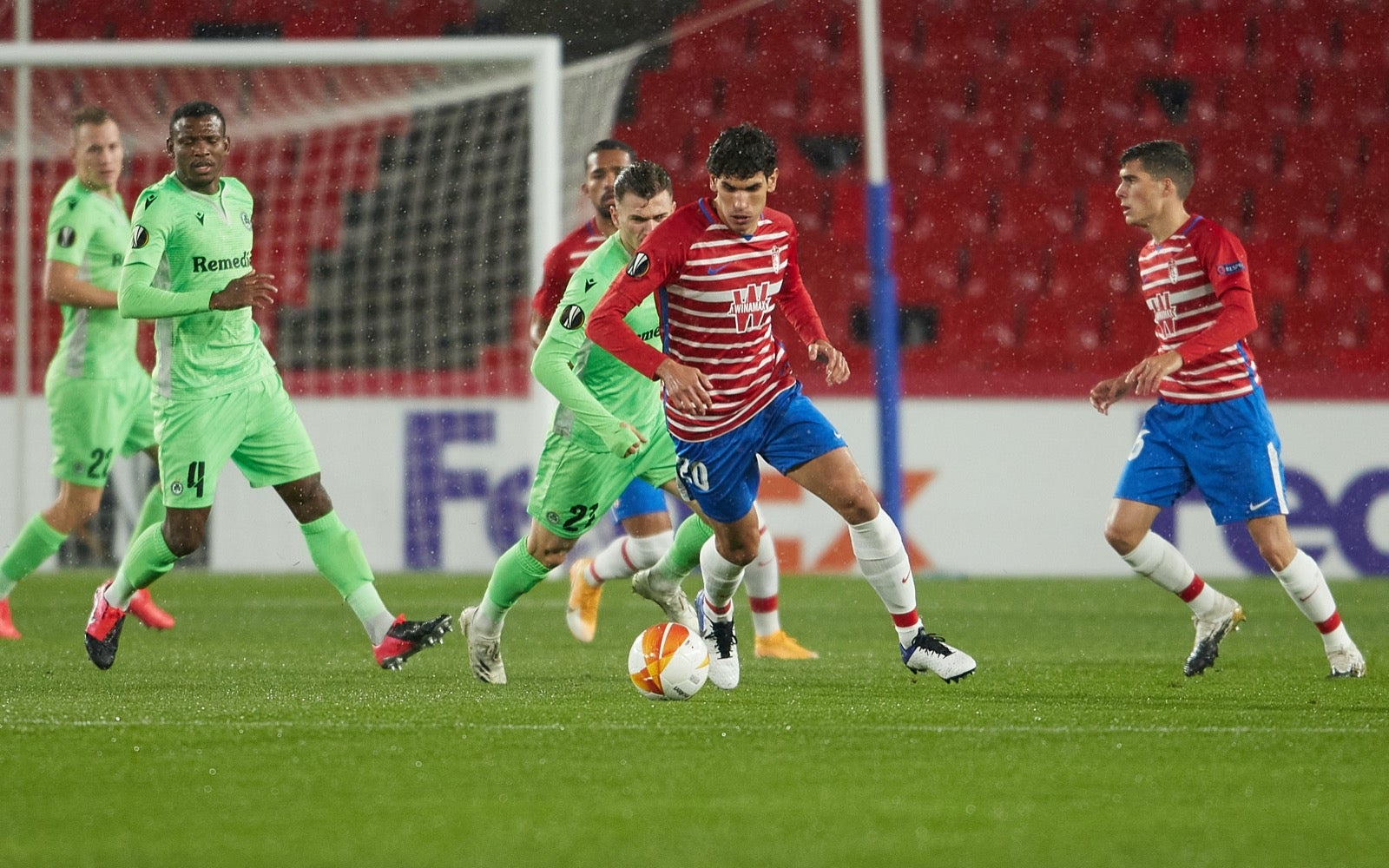 Los de Diego Martínez buscan poner pie y medio en la siguiente ronda de la Europa League