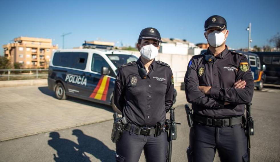 «Sacamos al abuelo en volandas cuando ya el techo se nos iba a caer encima»