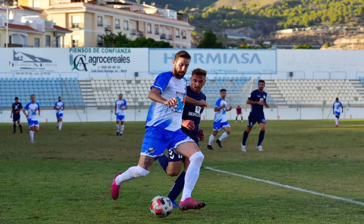 El Motril pierde el liderato en la casa de un Malagueño que hace valer su mejor versión