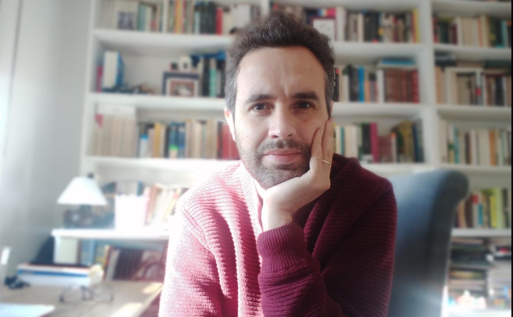 Jesús Montiel, en el despacho de su casa. 