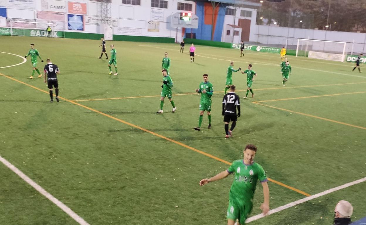 El Mancha Real juega este martes ante el Huétor Tájar su partido aplazado. 