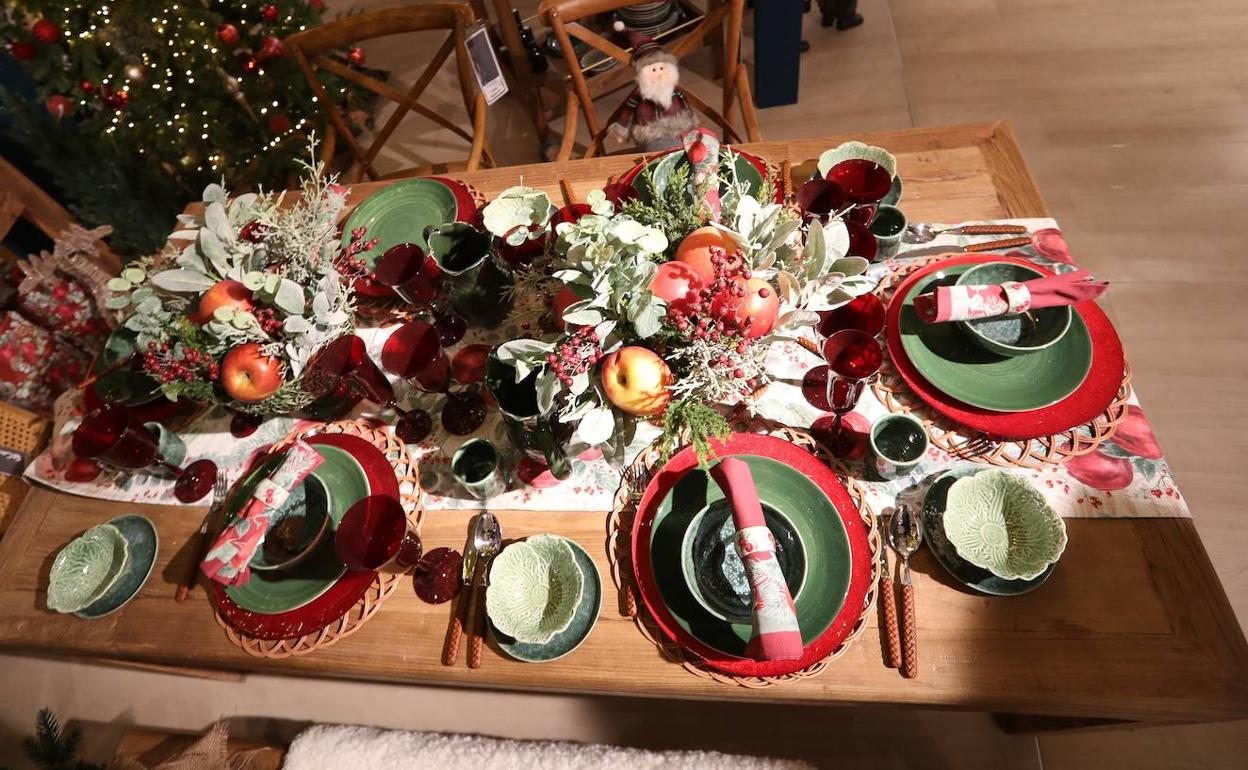 Pandemia en Navidad | Así deben de ser las comidas: evitar los espacios cerrados, sin pasarse la sal ni cantar