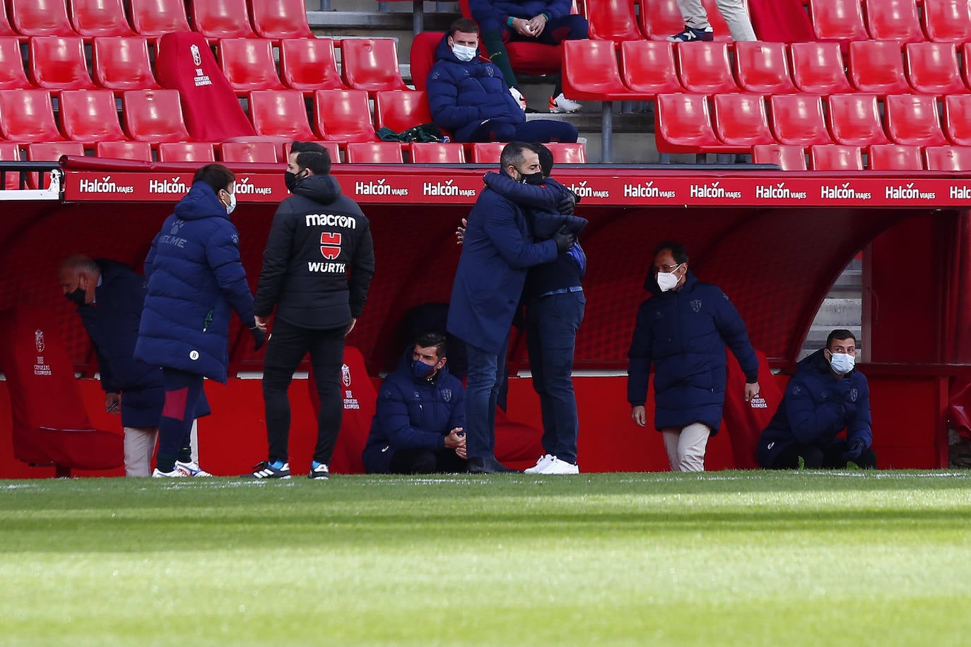 Repasa todas las imágenes del duelo entre rojiblancos y oscenses