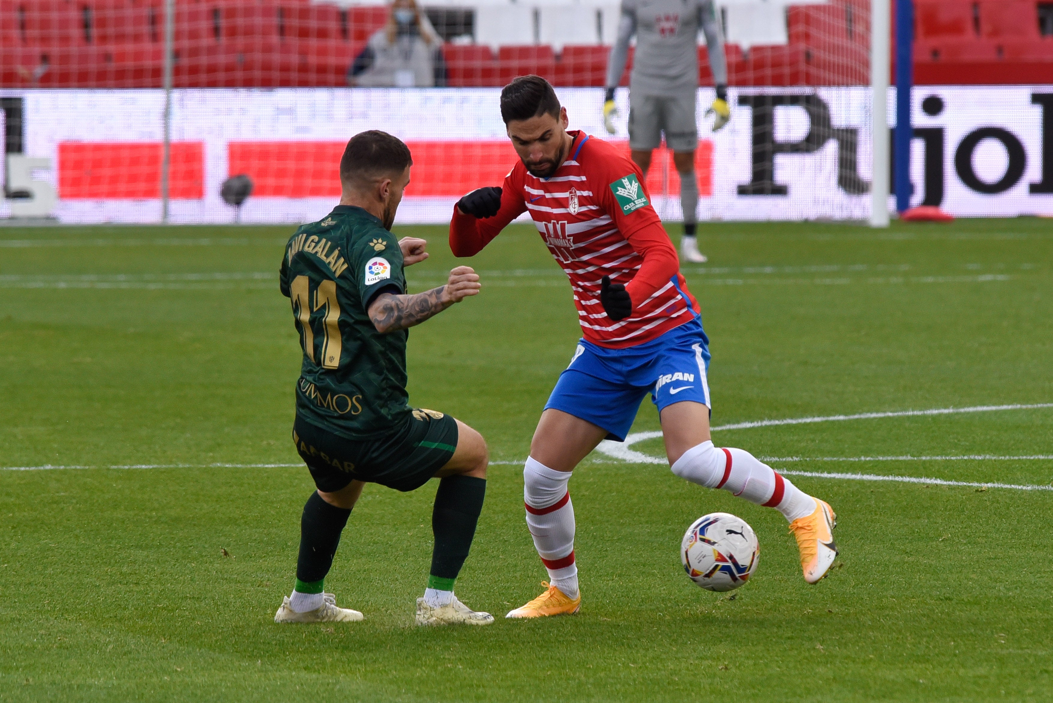 Repasa todas las imágenes del duelo entre rojiblancos y oscenses