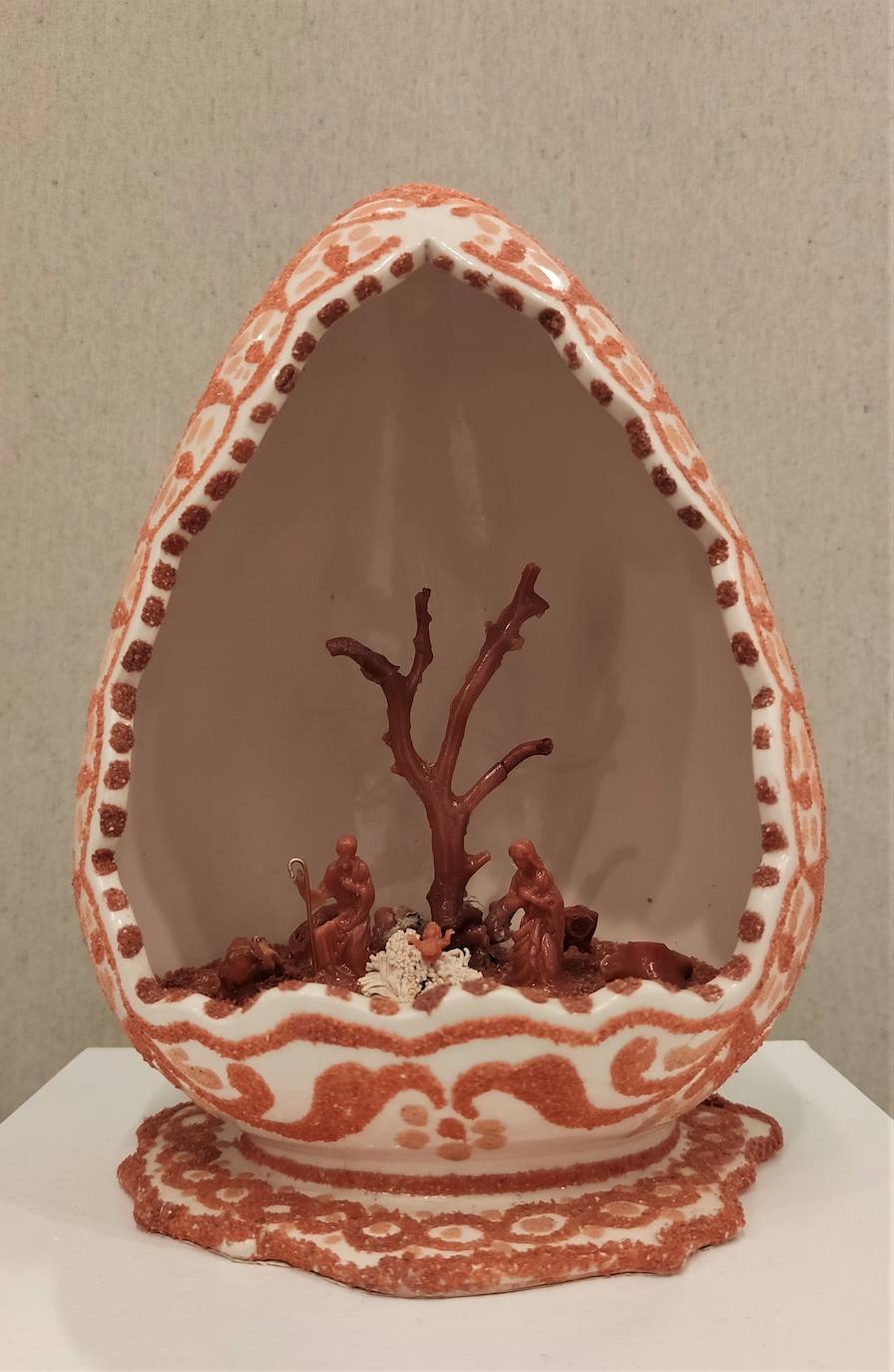 La exposición muestra belenes de los cinco continentes. 