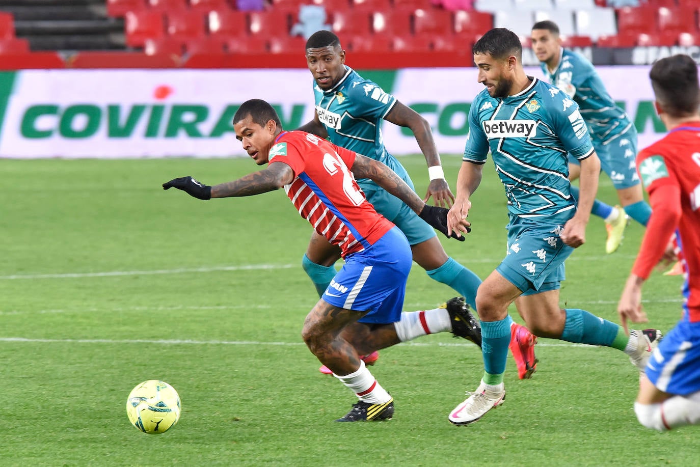 Estas son las mejores imágenes del partido disputado en el coliseo rojiblanco