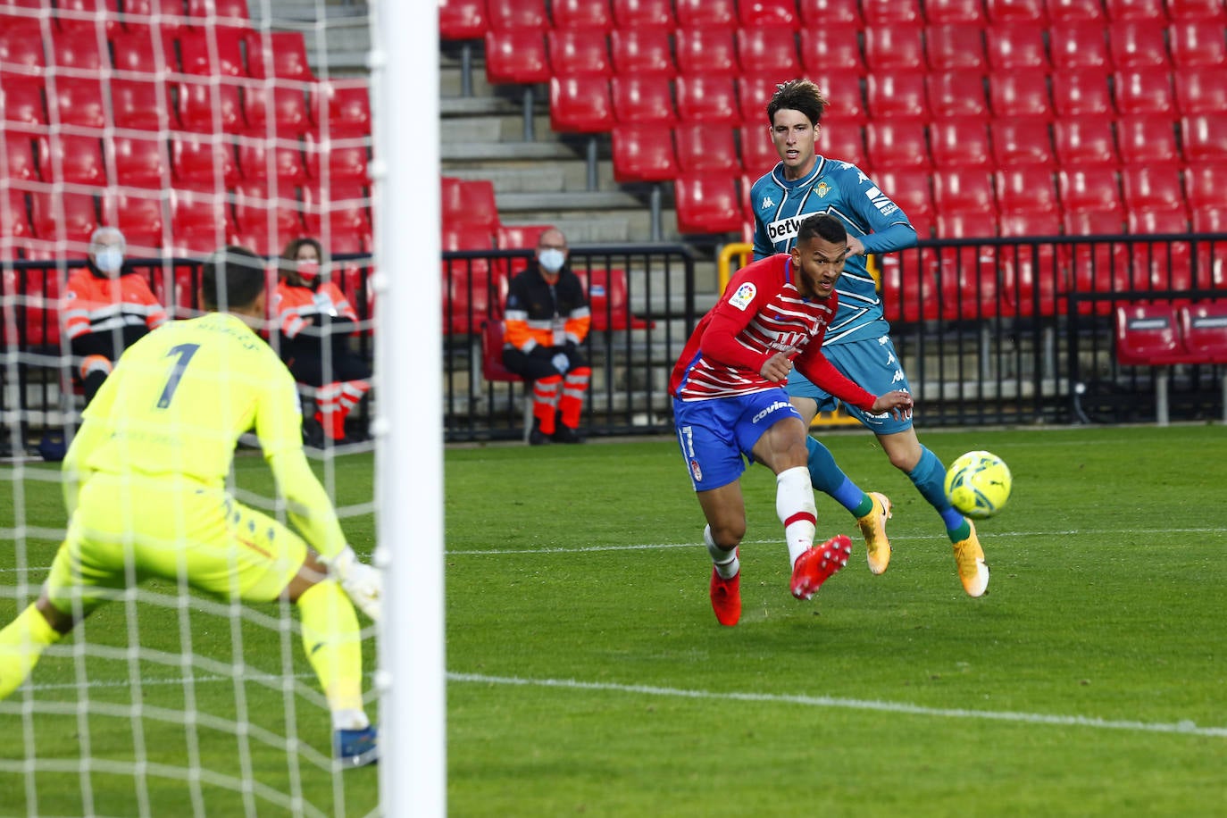 Estas son las mejores imágenes del partido disputado en el coliseo rojiblanco