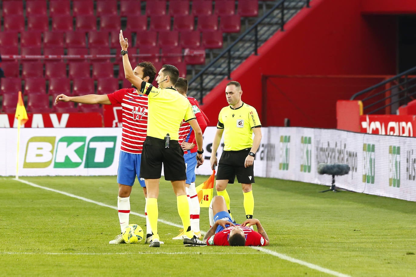 Estas son las mejores imágenes del partido disputado en el coliseo rojiblanco