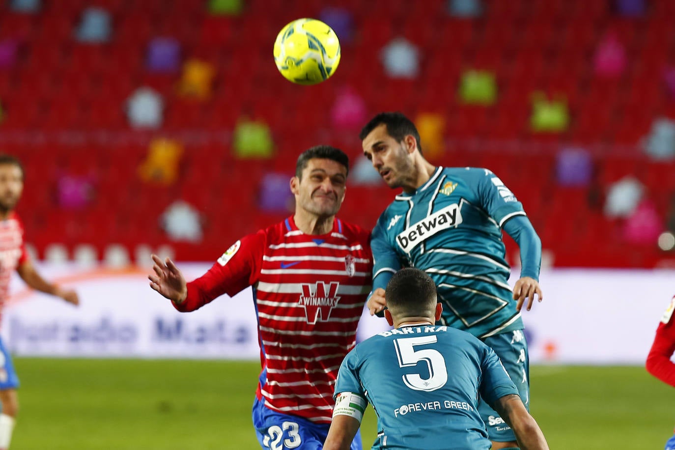 Estas son las mejores imágenes del partido disputado en el coliseo rojiblanco