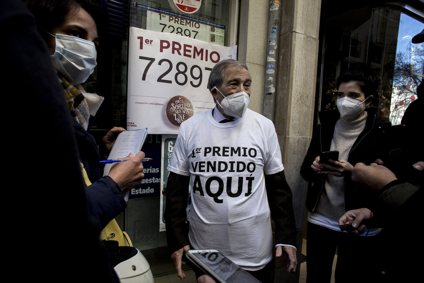 Alegría por partida doble en Granada capital con el Gordo y el cuarto premio.