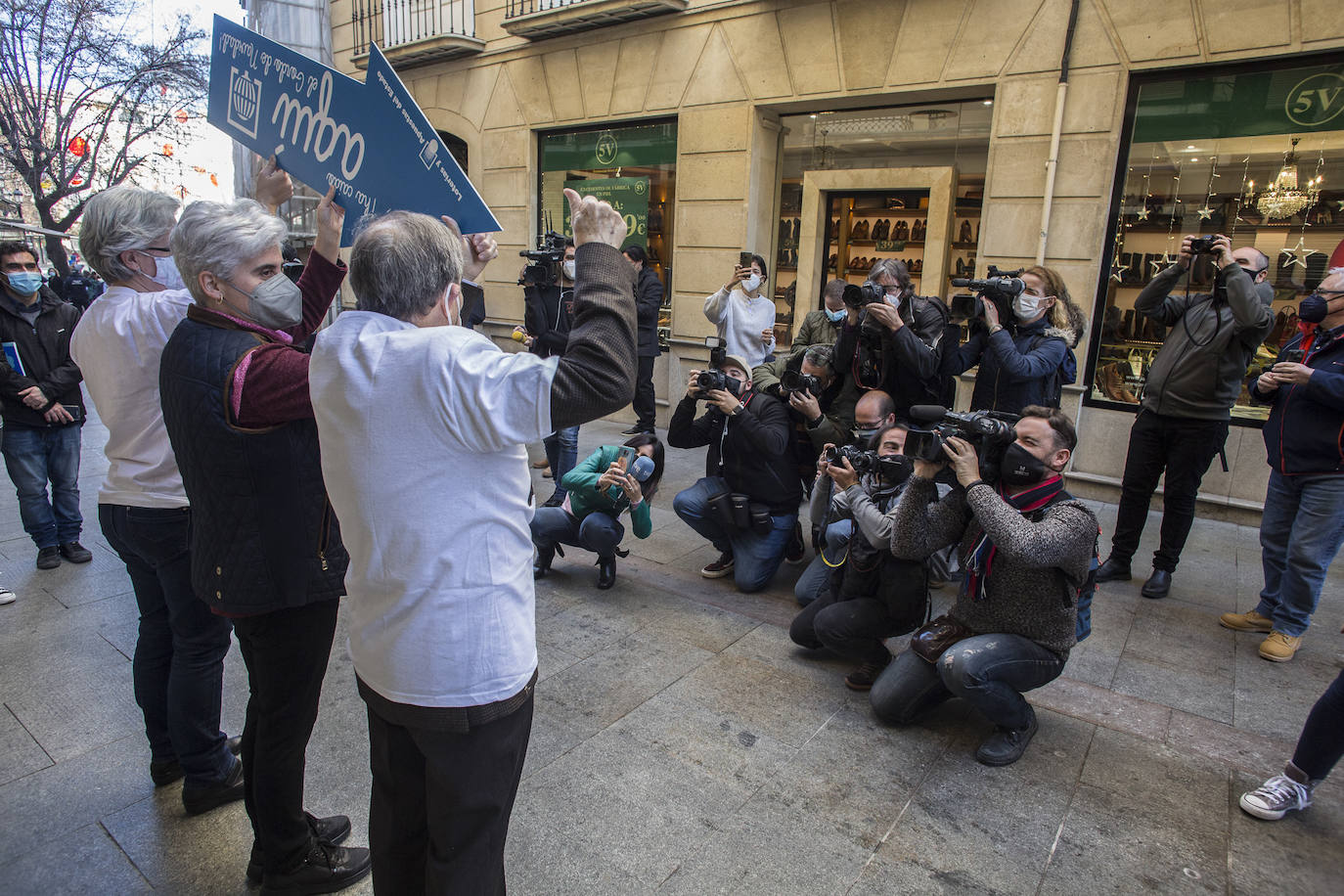 Alegría por partida doble en Granada capital con el Gordo y el cuarto premio.