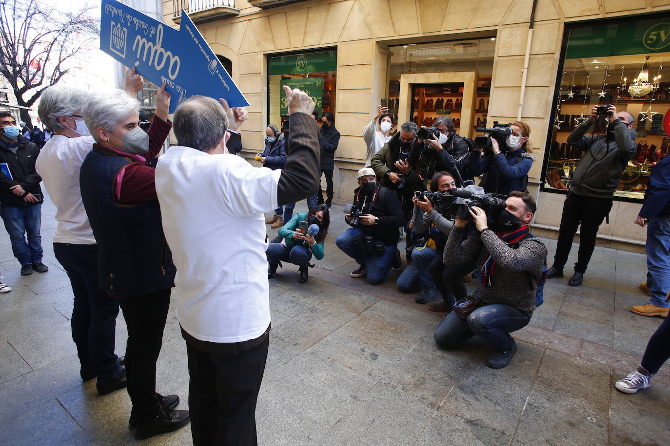 Alegría por partida doble en Granada capital con el Gordo y el cuarto premio.