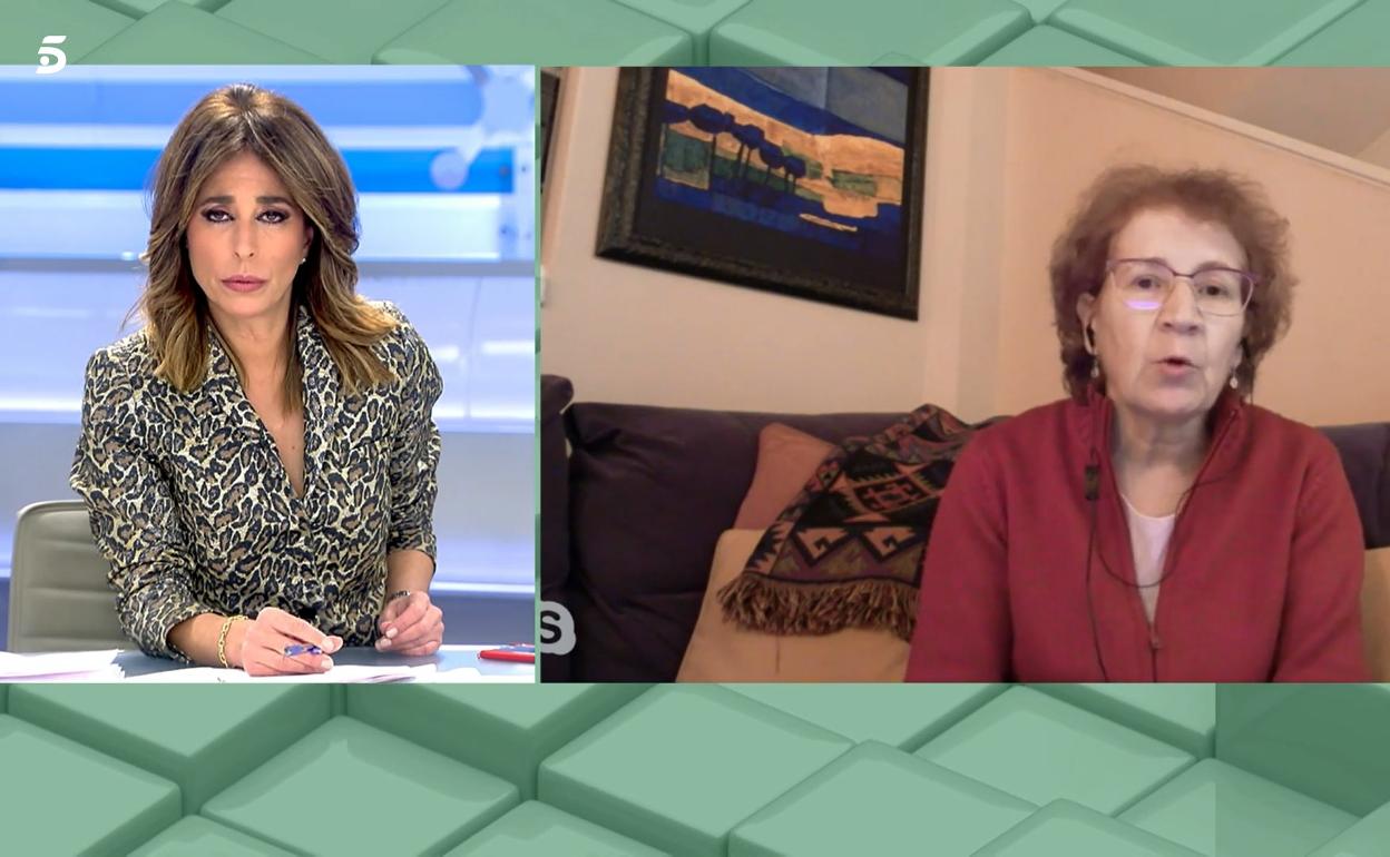 Margarita del Val, en Telecinco, advierte nuevas medidas necesarias en viajes y comidas por la nueva variante del coronavirus.