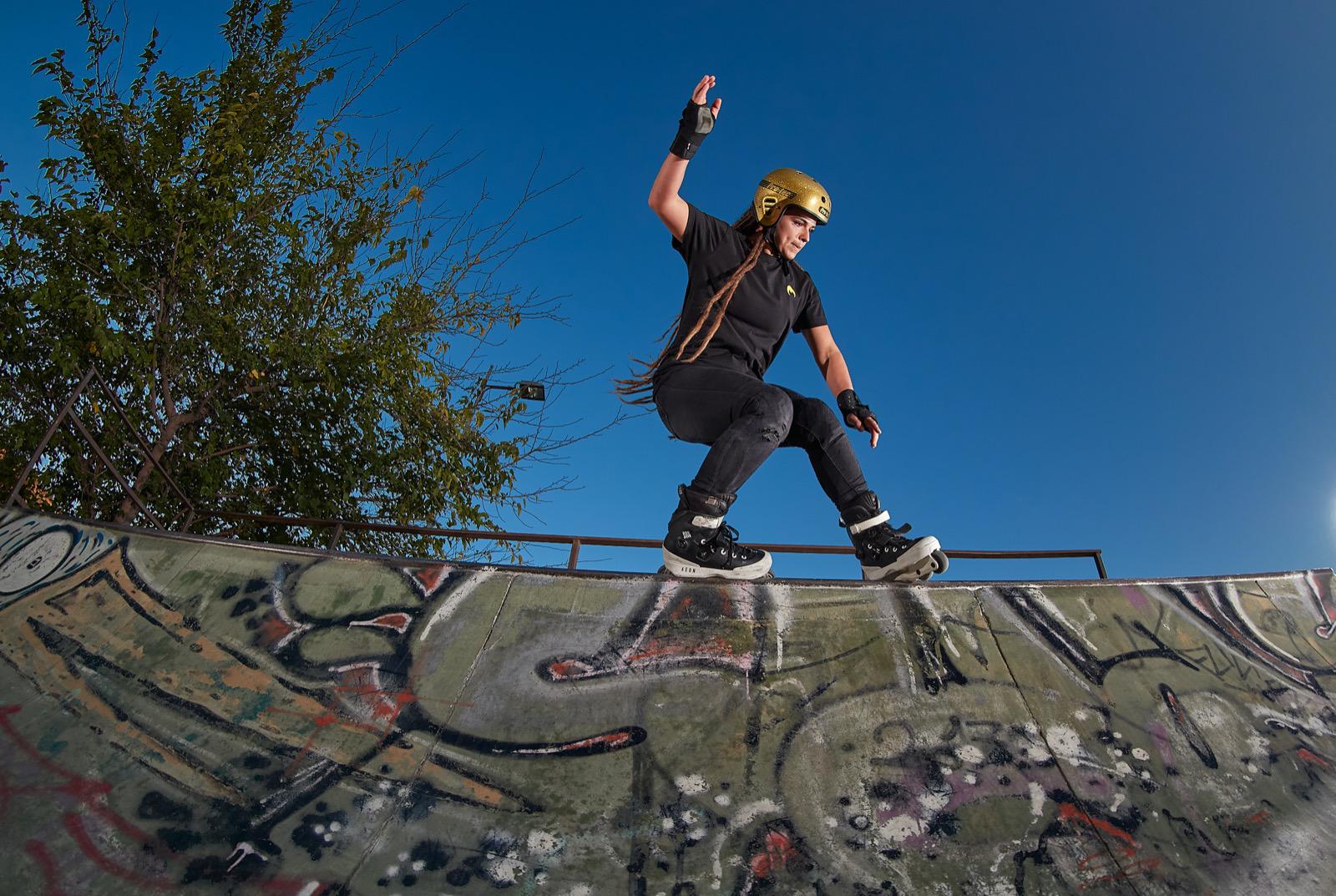 Emi Parejo muestra de lo que es capaz con sus patines