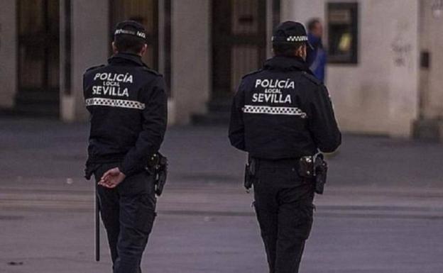 Disuelven una fiesta con una treintena de personas en una vivienda de Sevilla