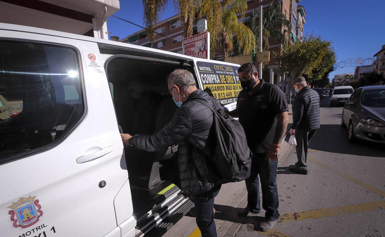 Un viaje en taxi a precio de autobús en Granada